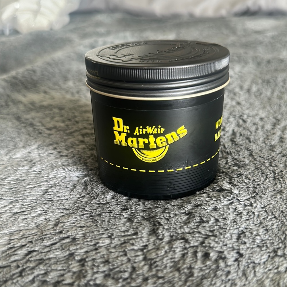 Dr. Martens Black Wonder Balsam